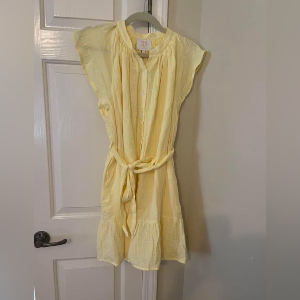 Victoria Dunn Yellow button down dress 💛